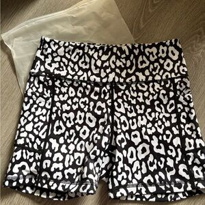 ZYIA Black and White Patterned Bike Shorts